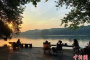 梦见黑蛇“移动卧室”重塑旅行方式 “Z世代”爱上车轮上的家